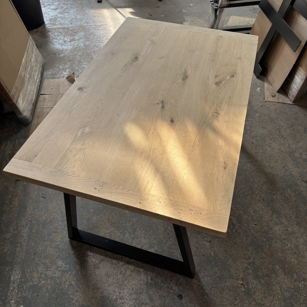 Solid Oak 140cm x 90cm Oak boscobel top Table with Choice of legs - Choose the Stain