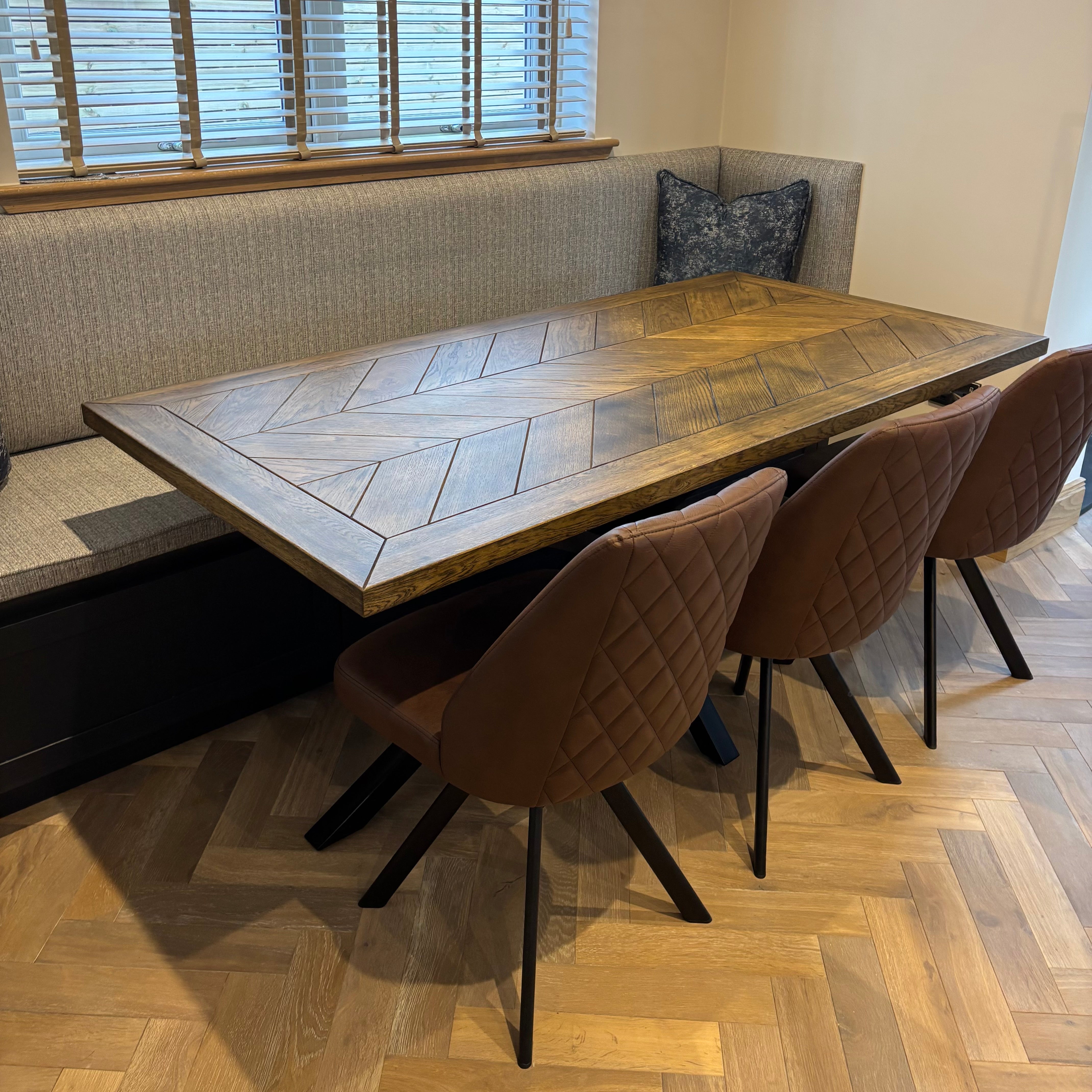 Roscel Herringbone Solid Oak Dining table – Masterplank UK