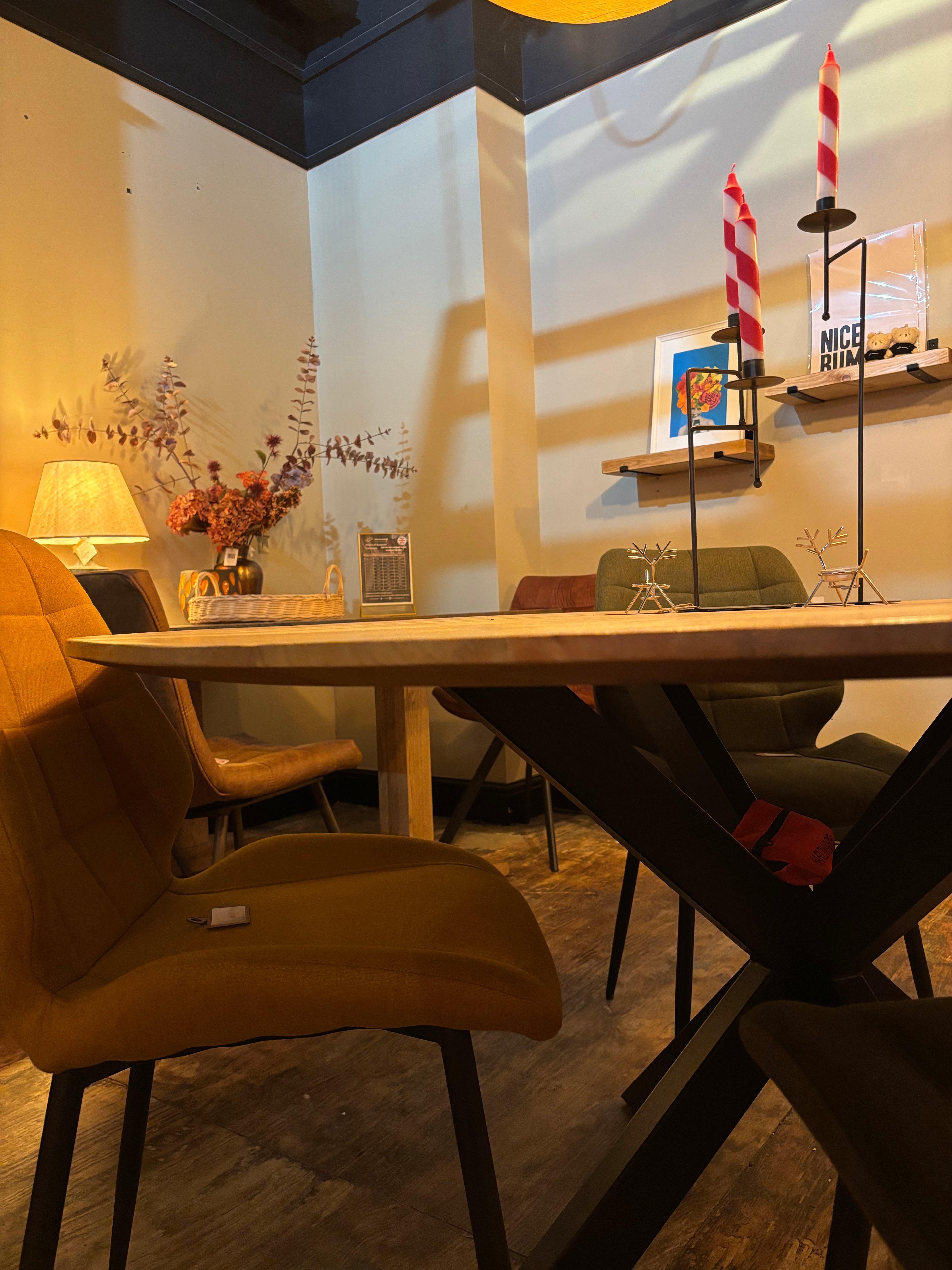 Ex Demo - Solid Mango Round 150cm Table - Metal central spider legs