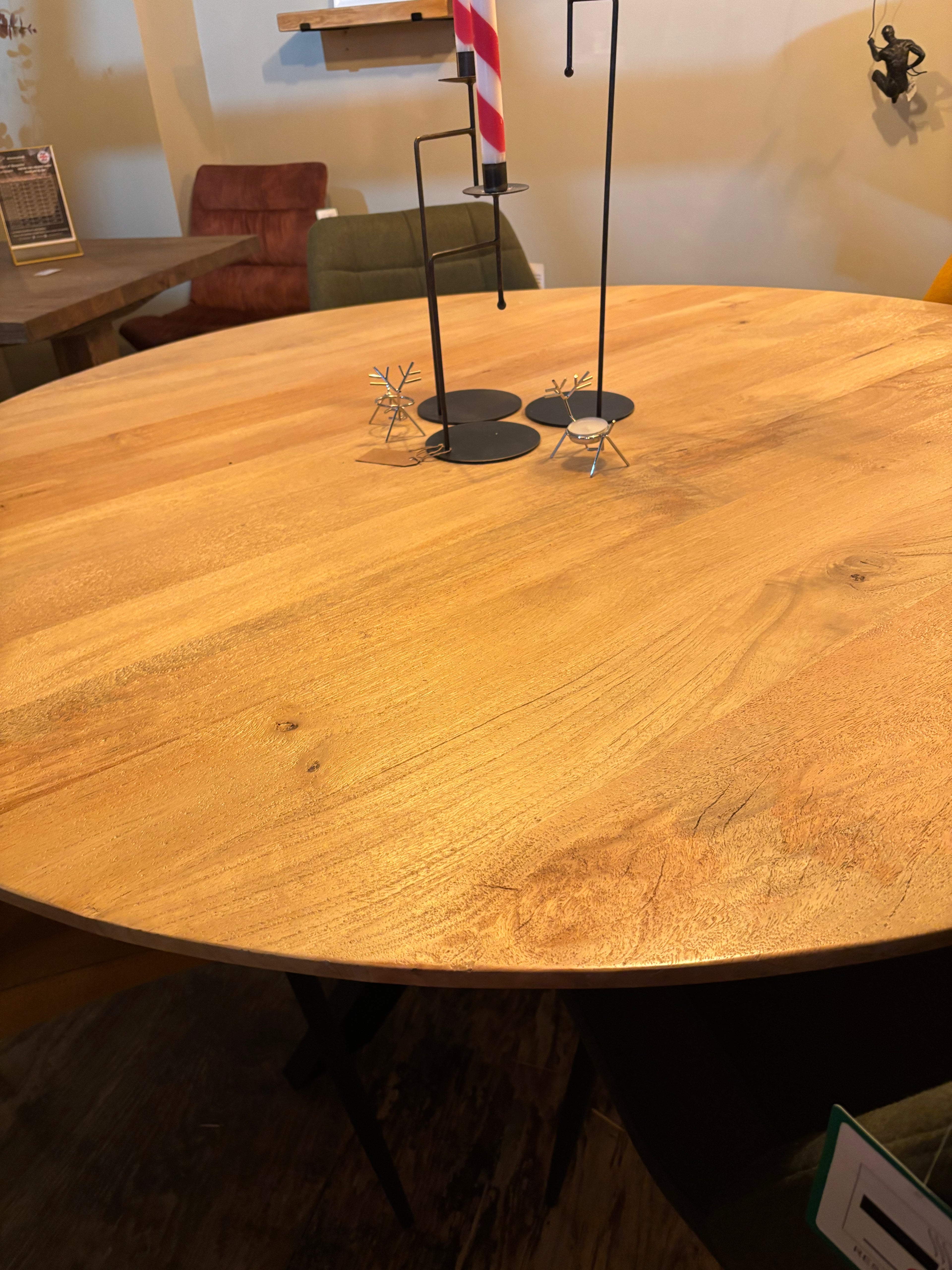 Ex Demo - Solid Mango Round 150cm Table - Metal central spider legs