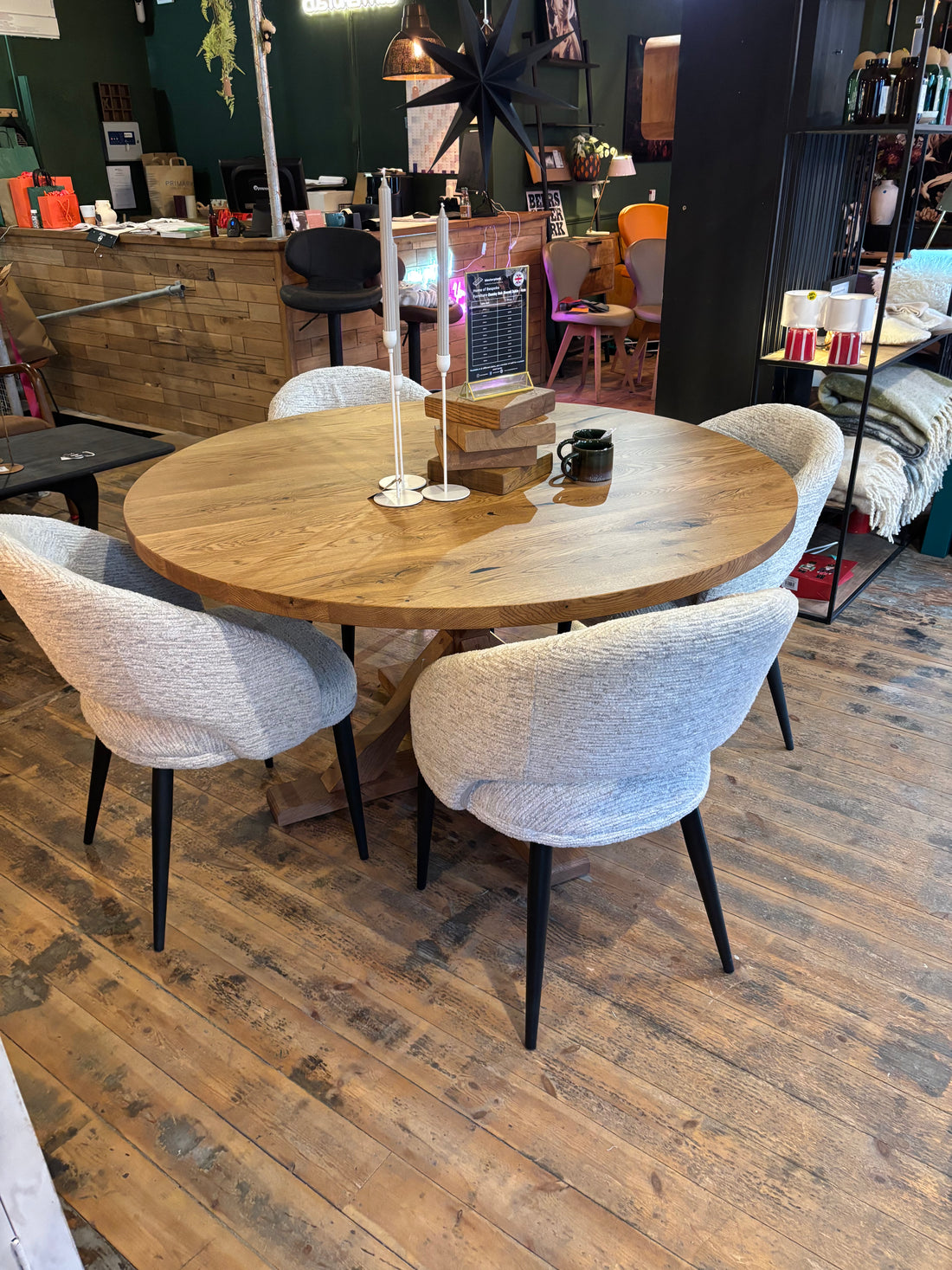 Ex Demo - Solid Oak Round 140cm Table with Oak pedestal legs