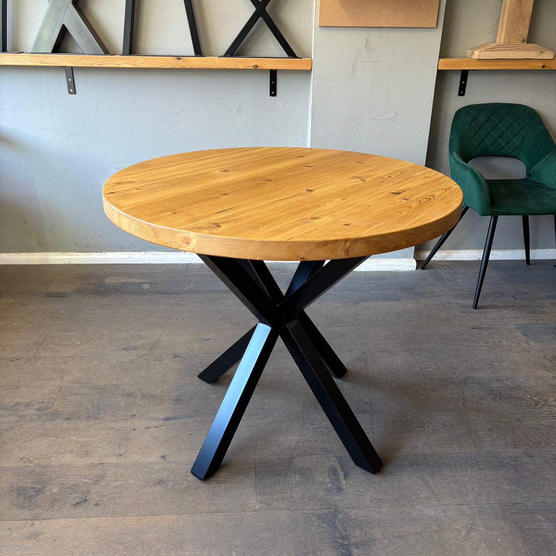 Ex Demo - 90cm Rustic Pine Round Dining Table