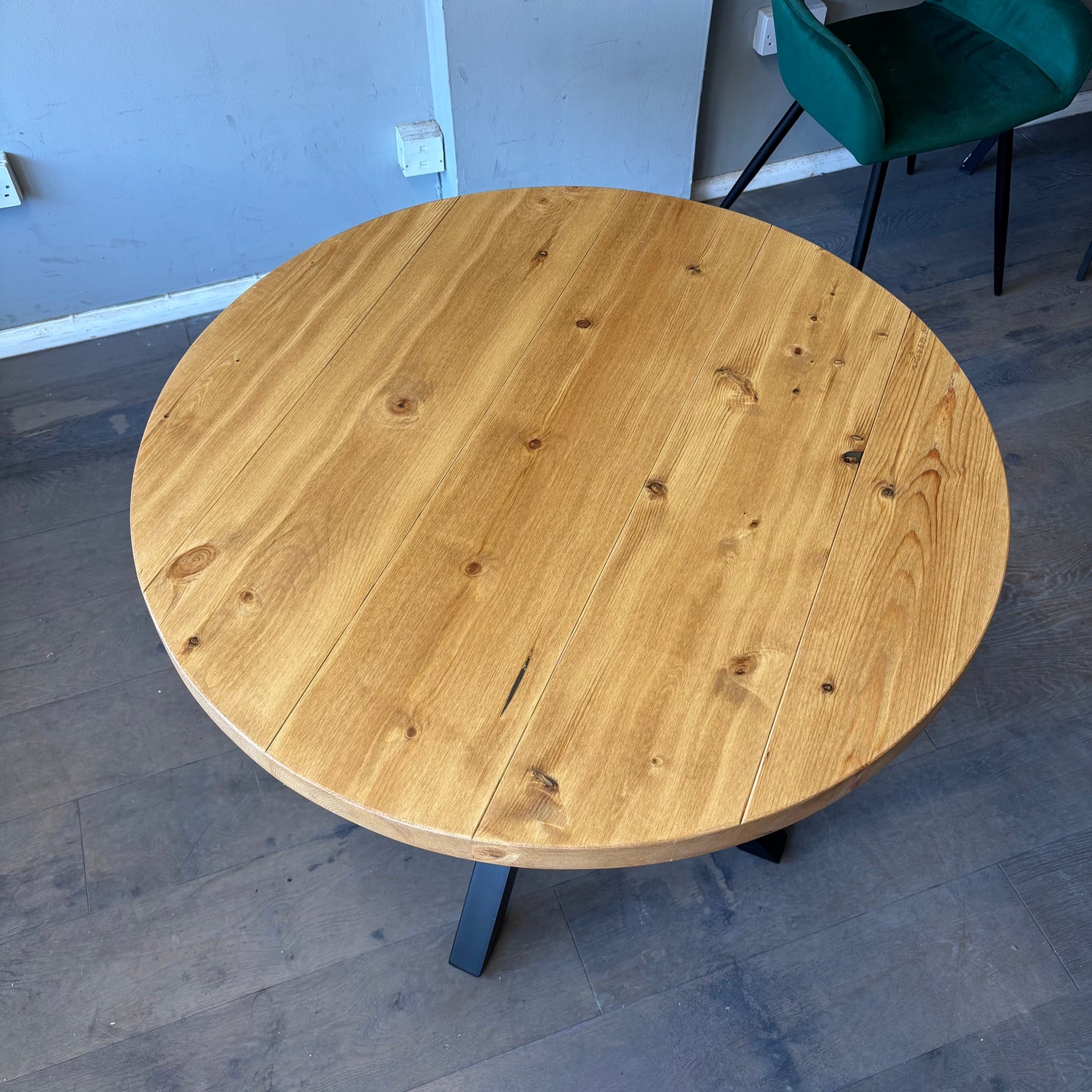 Ex Demo - 90cm Rustic Pine Round Dining Table