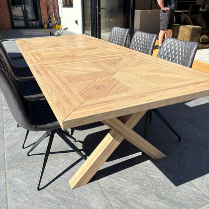 Oakley Central Extending Solid Oak Dining table
