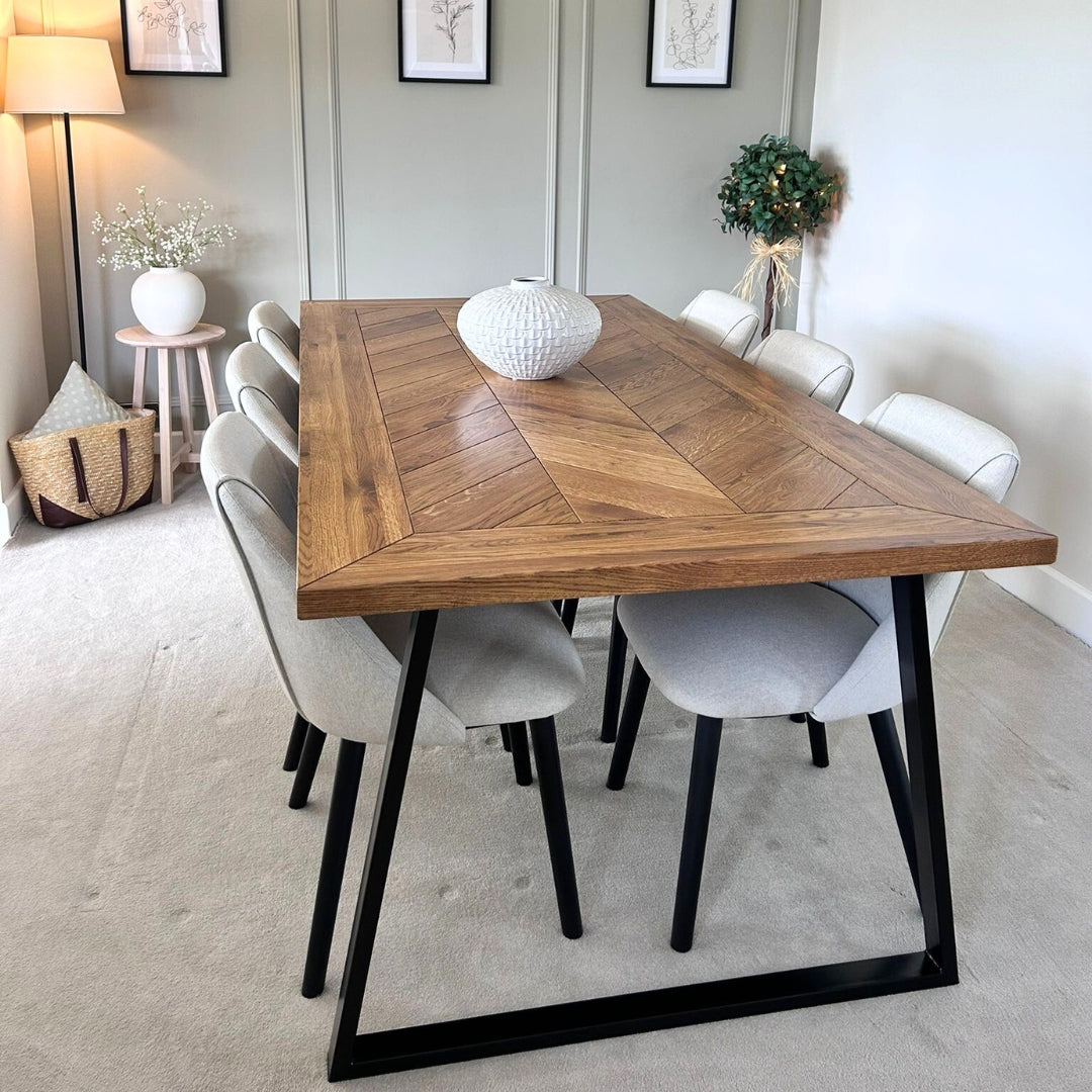 Roscel Herringbone Extendable Solid Oak Dining table – Masterplank UK