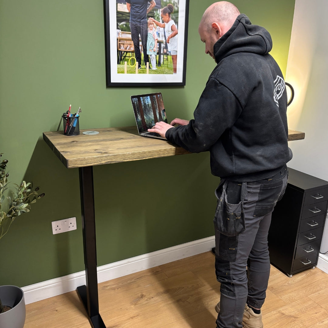Standing desk adjustable Height  - Rustic Oak