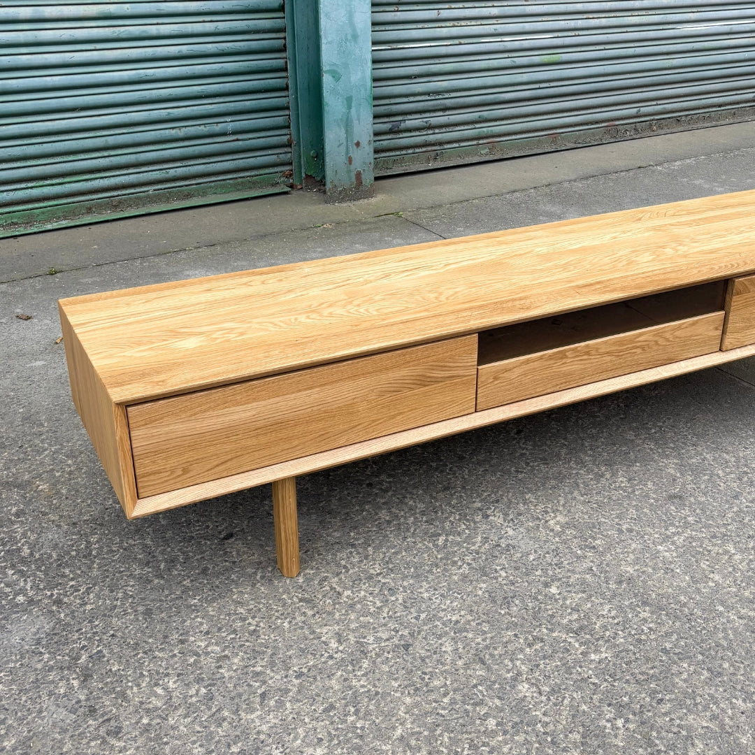 Ex Demo - Solid Oak Tv Unit - Push close doors - stained in Mist